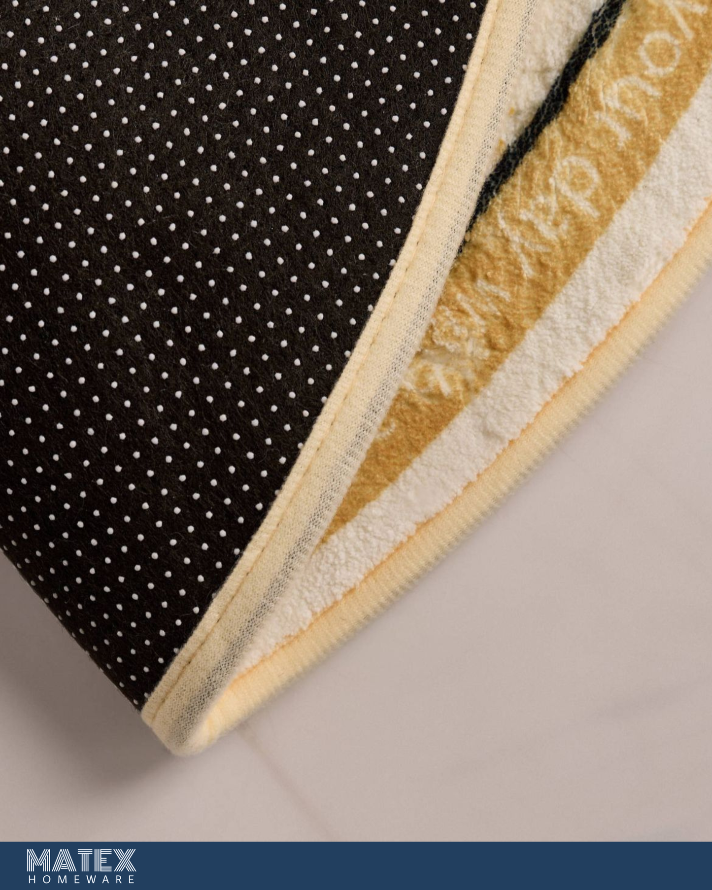 Floral Print Semi Circle Bathmat - 80x50 cm