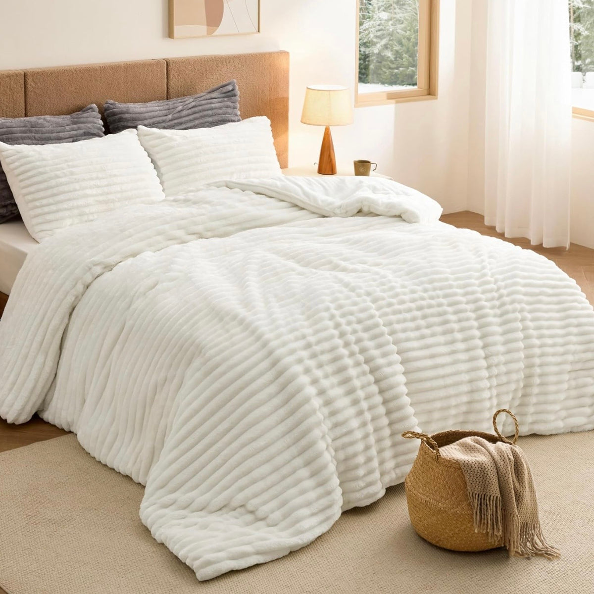 King Size PureWhite PlushWave Comforter Set (3 pcs)