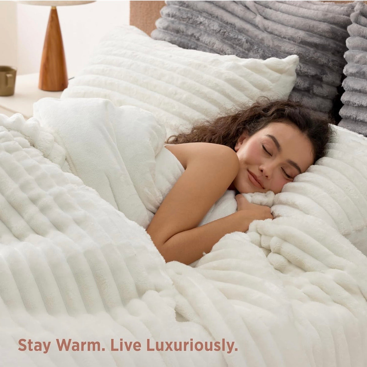 King Size PureWhite PlushWave Comforter Set (3 pcs)