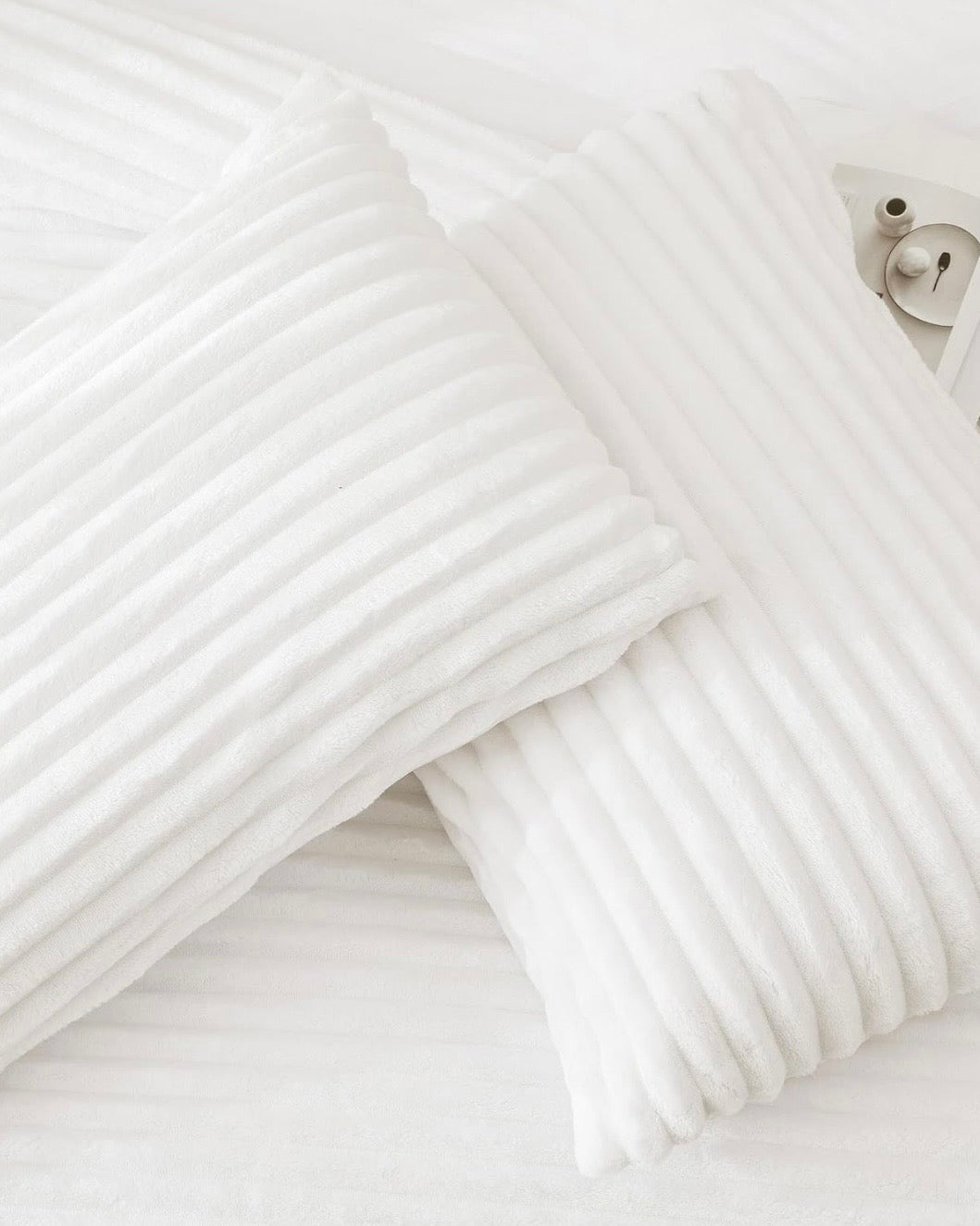 King Size PureWhite PlushWave Comforter Set (3 pcs)