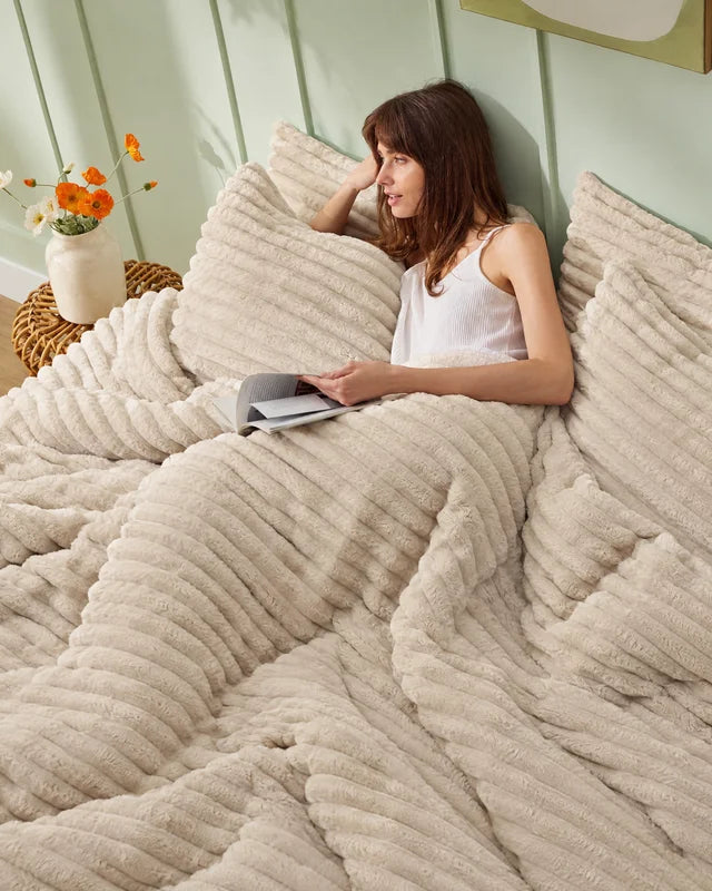 King Size Beige PlushWave Comforter Set (3 pcs)