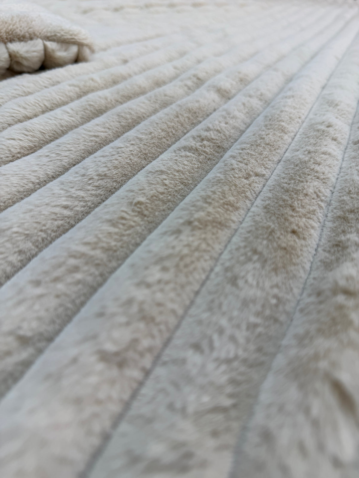 King Size Beige PlushWave Comforter Set (3 pcs)