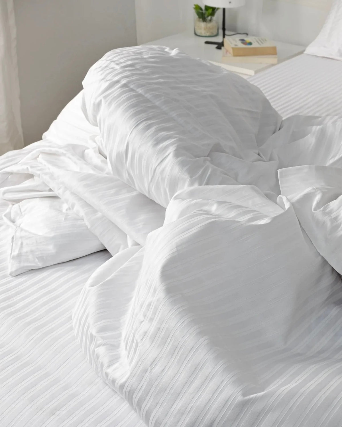 White Satin Stripe Bed Set 300TC Cotton Hotel Bedding Set