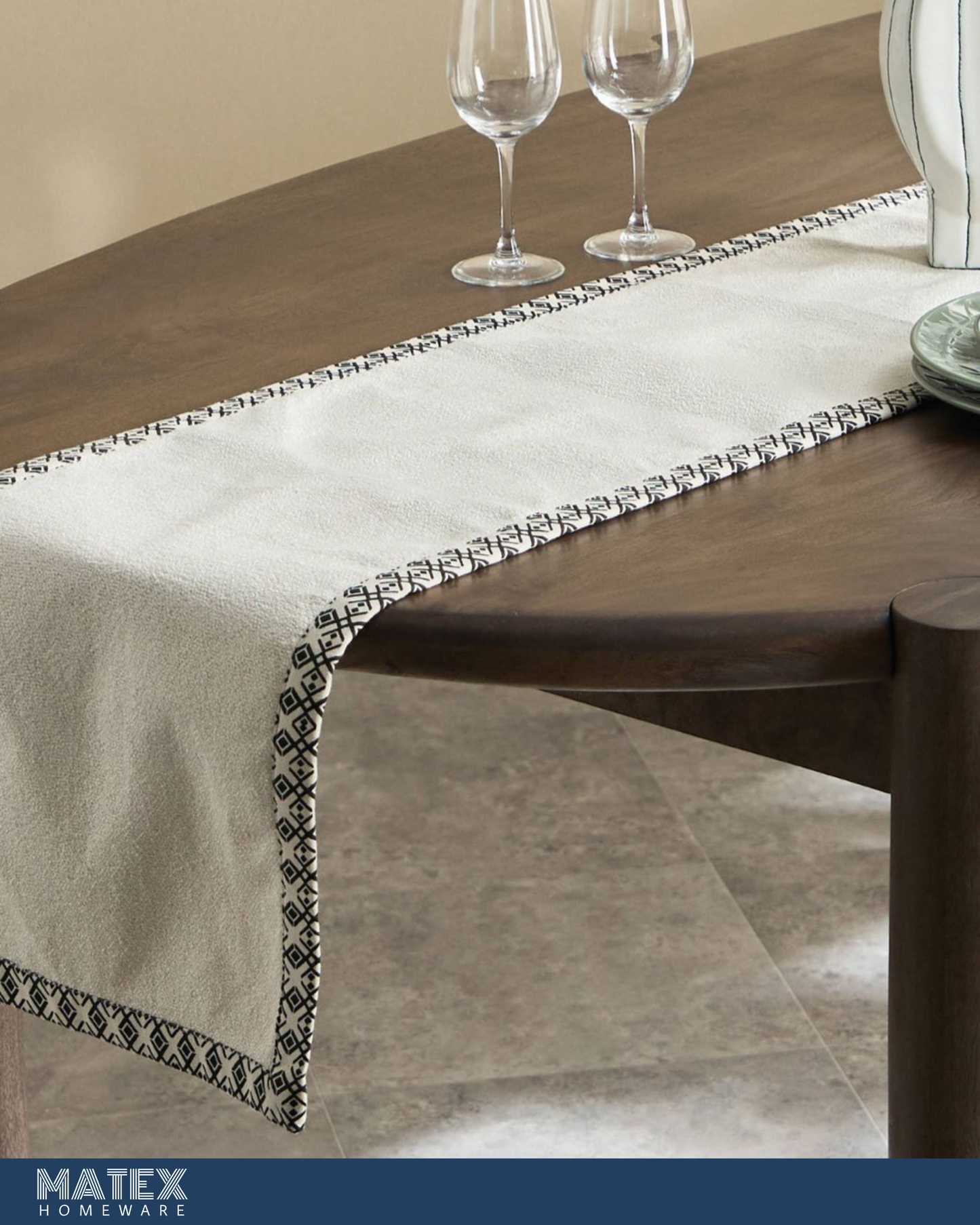 Printed Flange Table Runner - 33x180 cm