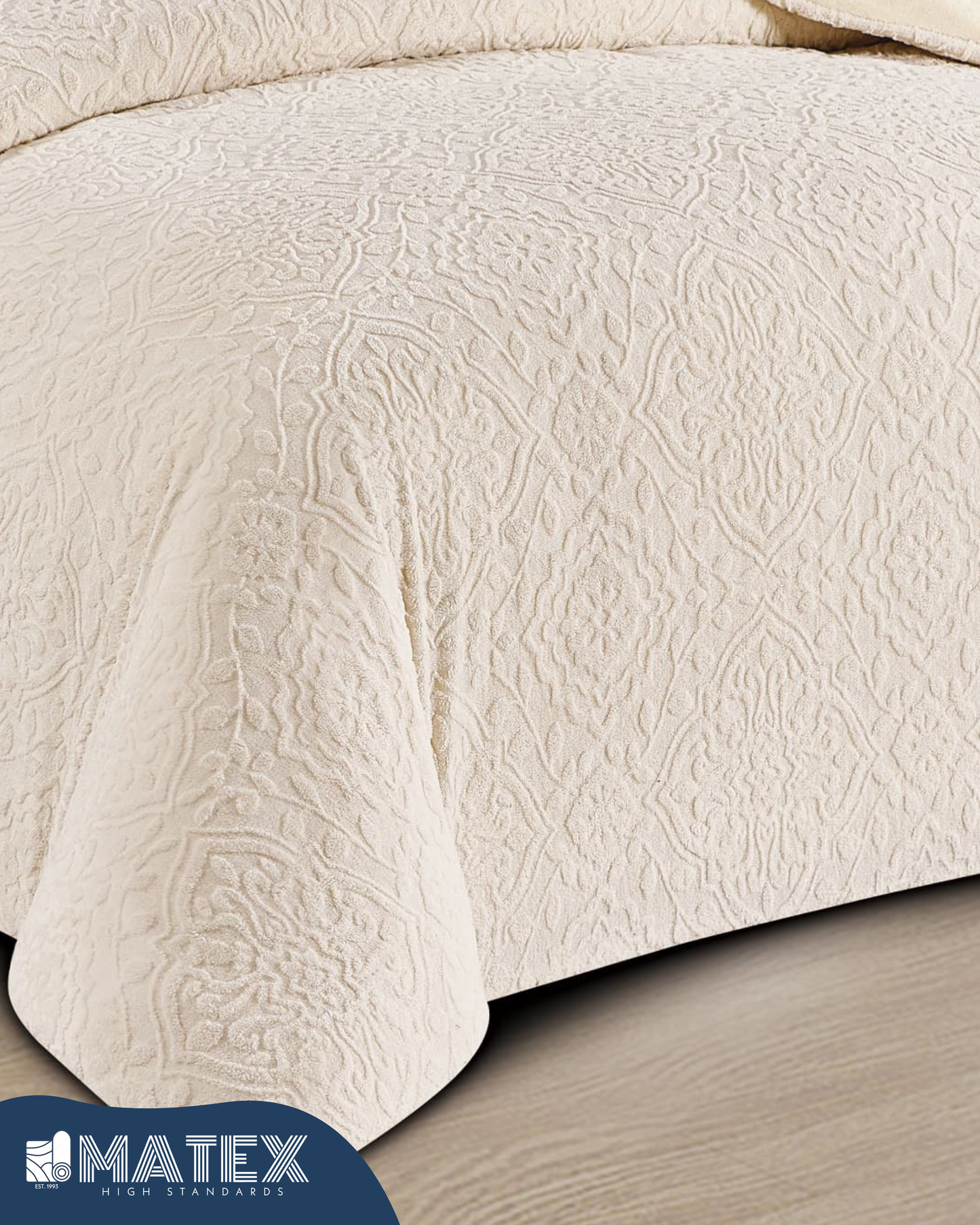 Creamy Embossed Woollen Comforter (King)