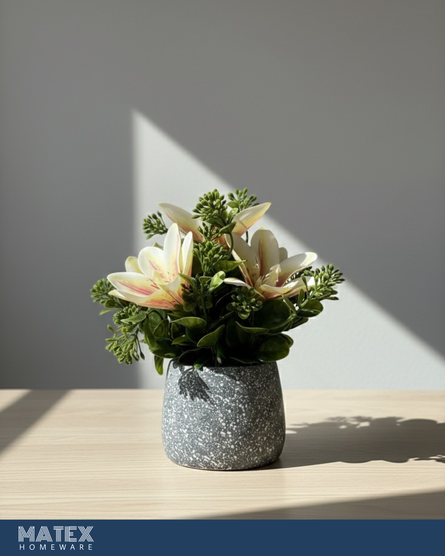 BLOMIA Ivory Garden Pot