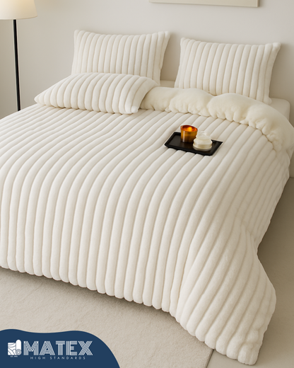 King Size Off-White Sugar PlushWave Comforter Set (3 pcs)