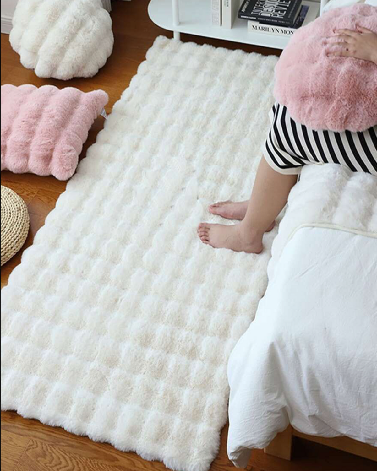 Creamy White Fluffy Soft Rabbit Fur Premium Bubble Rug