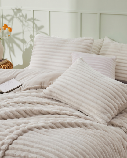 King Size Creamy Greige PlushWave Comforter Set (3 pcs)
