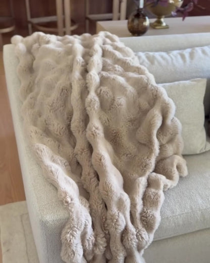 CuddleCloud™ – Luxe Bubble Fur Blanket